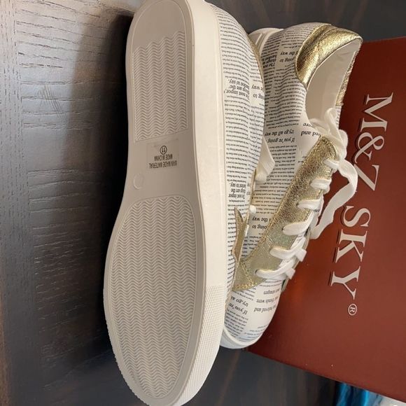 Gold Start Casual Low Top Sneakers - Picture 10 of 12